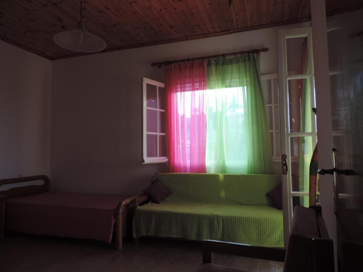 Apartments Peli-Maria Agios Stefanos Avliotes  ภายนอก รูปภาพ