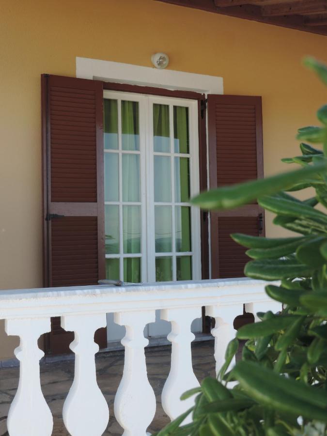 Apartments Peli-Maria Agios Stefanos Avliotes  ภายนอก รูปภาพ